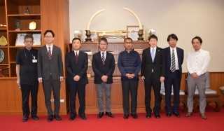 ランプーン県知事03